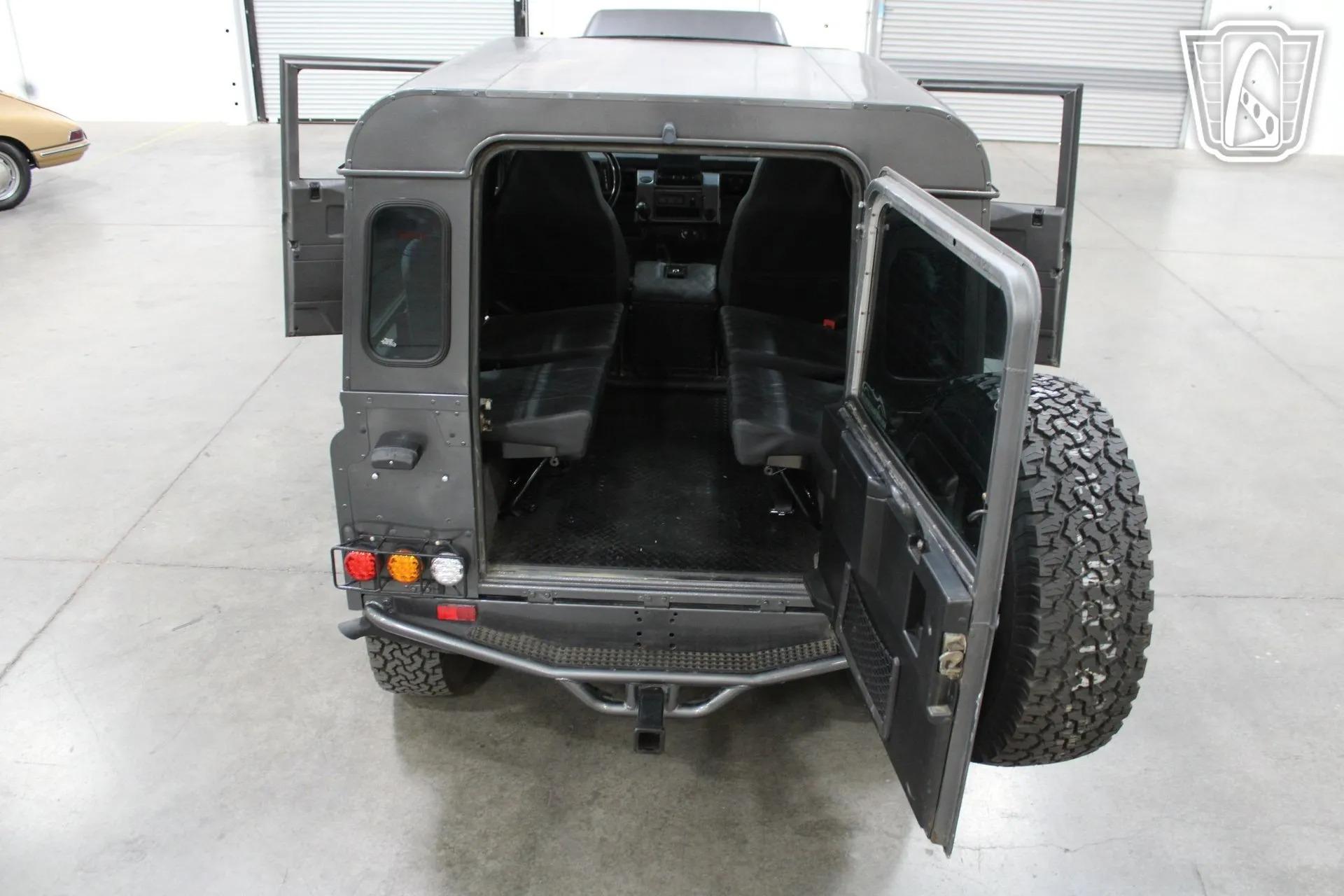 1995 Land Rover Defender 90 NAS
