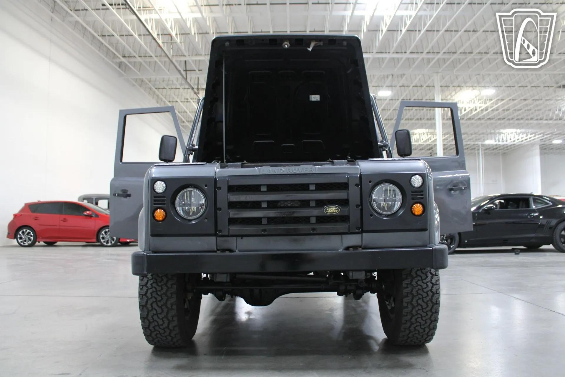1995 Land Rover Defender 90 NAS