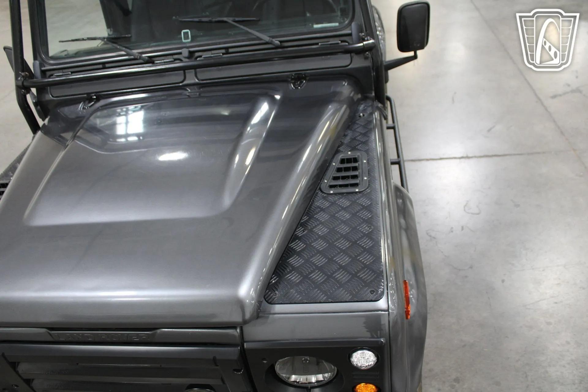1995 Land Rover Defender 90 NAS
