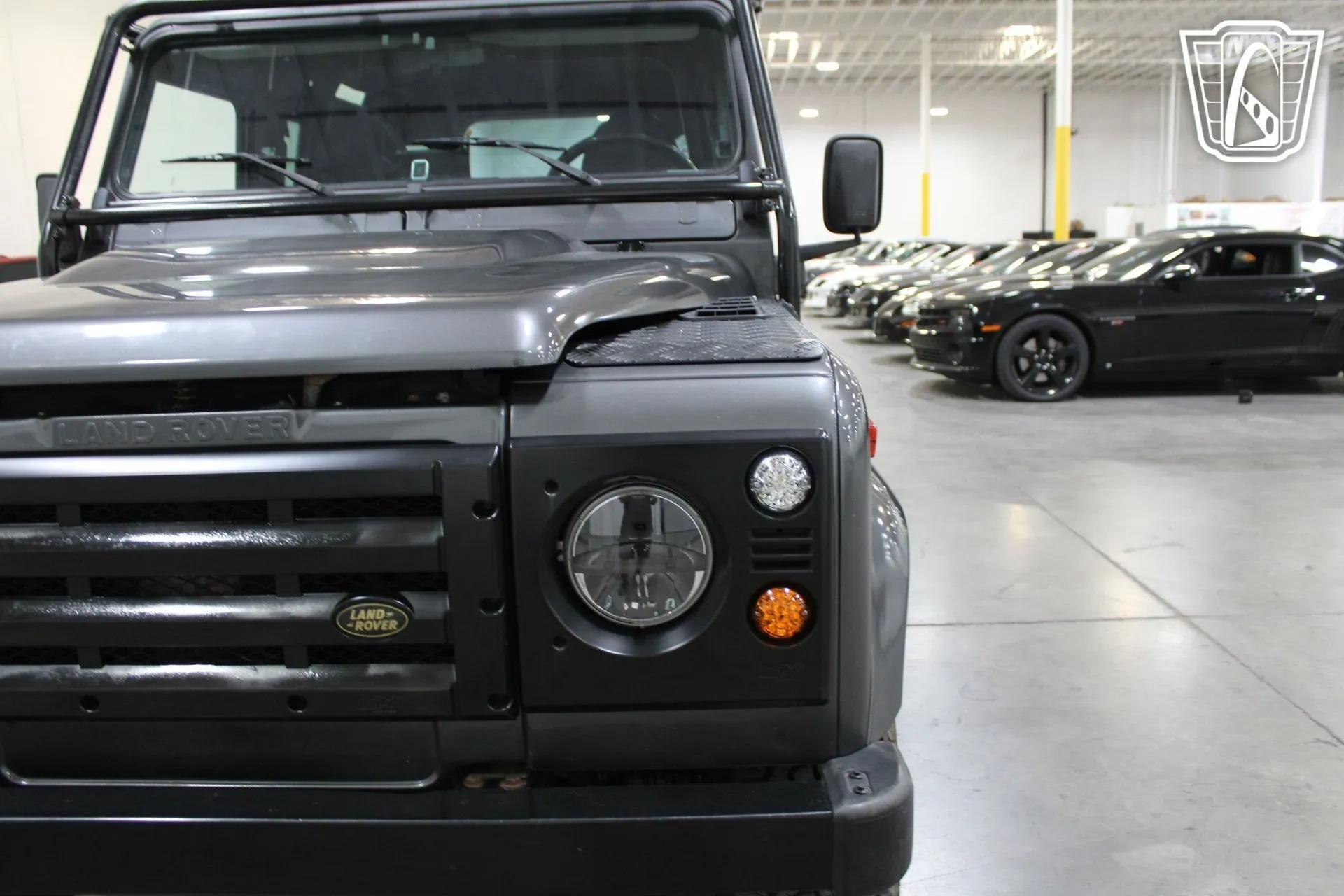 1995 Land Rover Defender 90 NAS