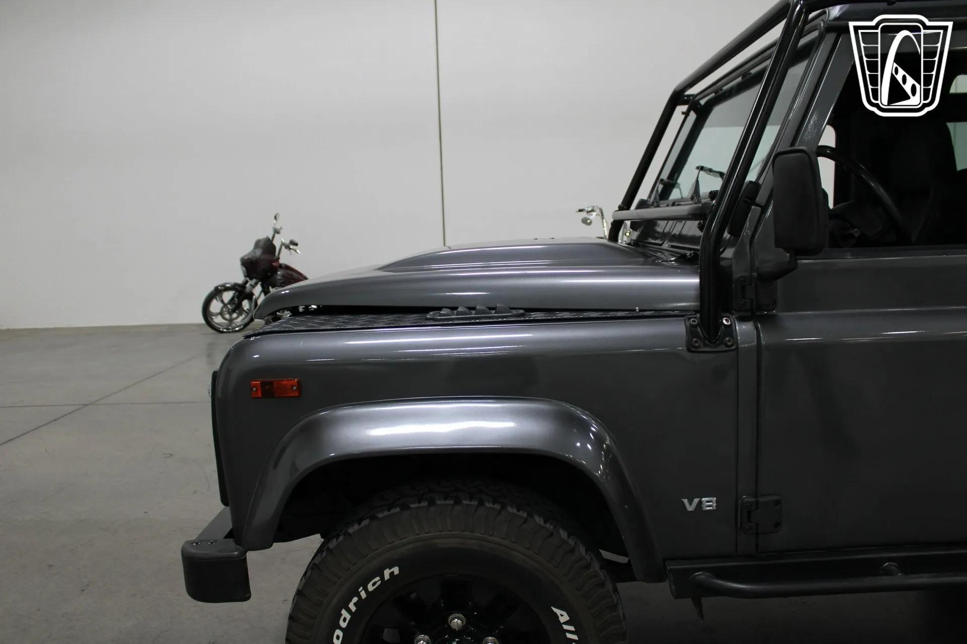 1995 Land Rover Defender 90 NAS