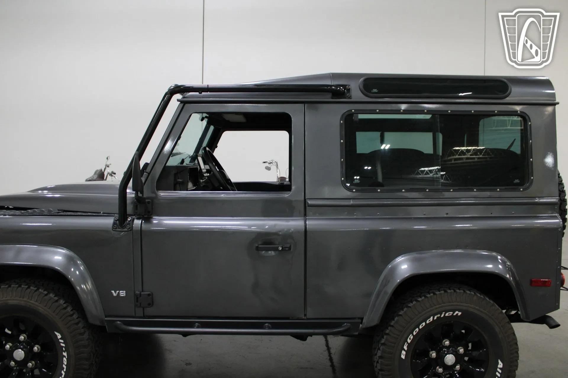 1995 Land Rover Defender 90 NAS