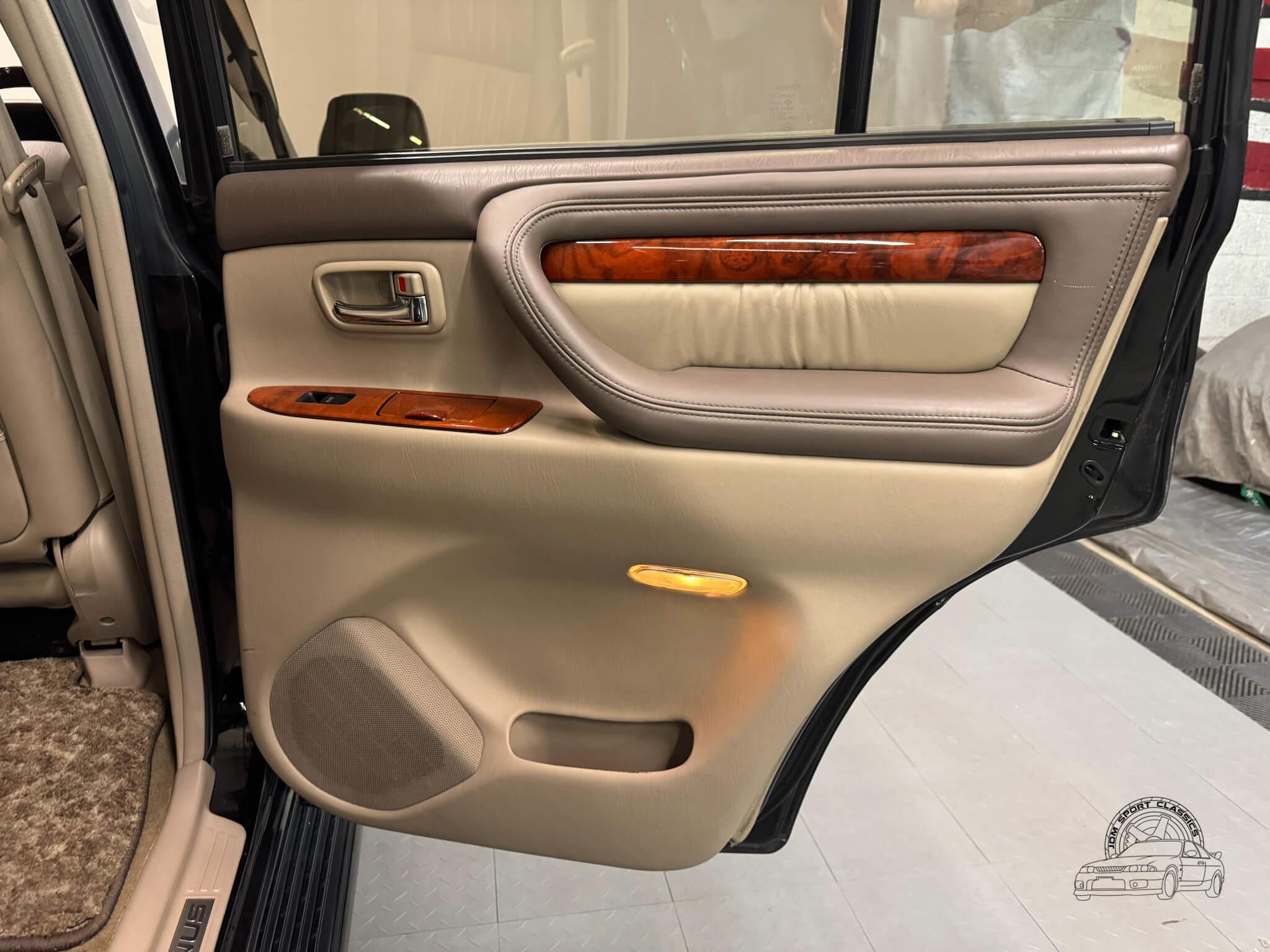 1999 Toyota Land Cruiser Cygnus