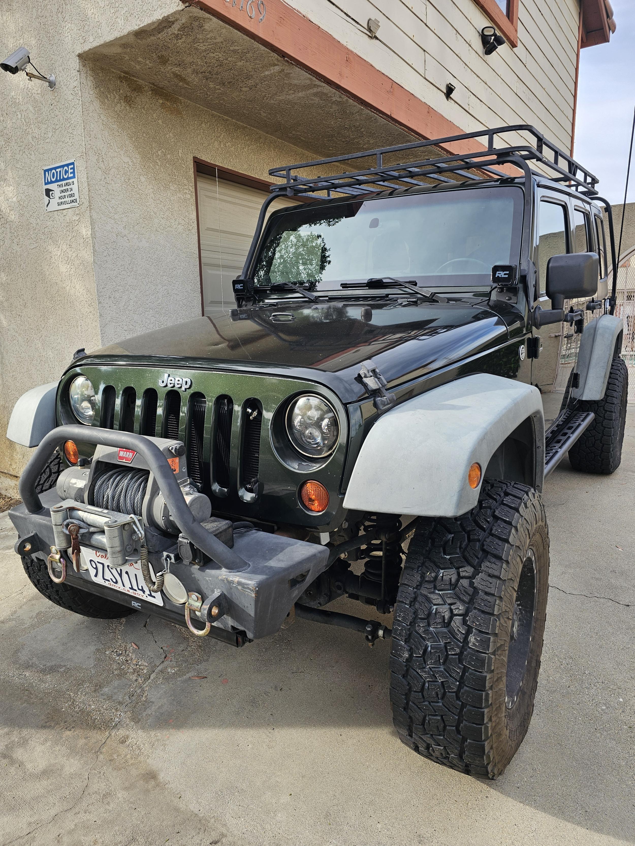 2011 Jeep Wrangler Unlimited Rubicon - 2