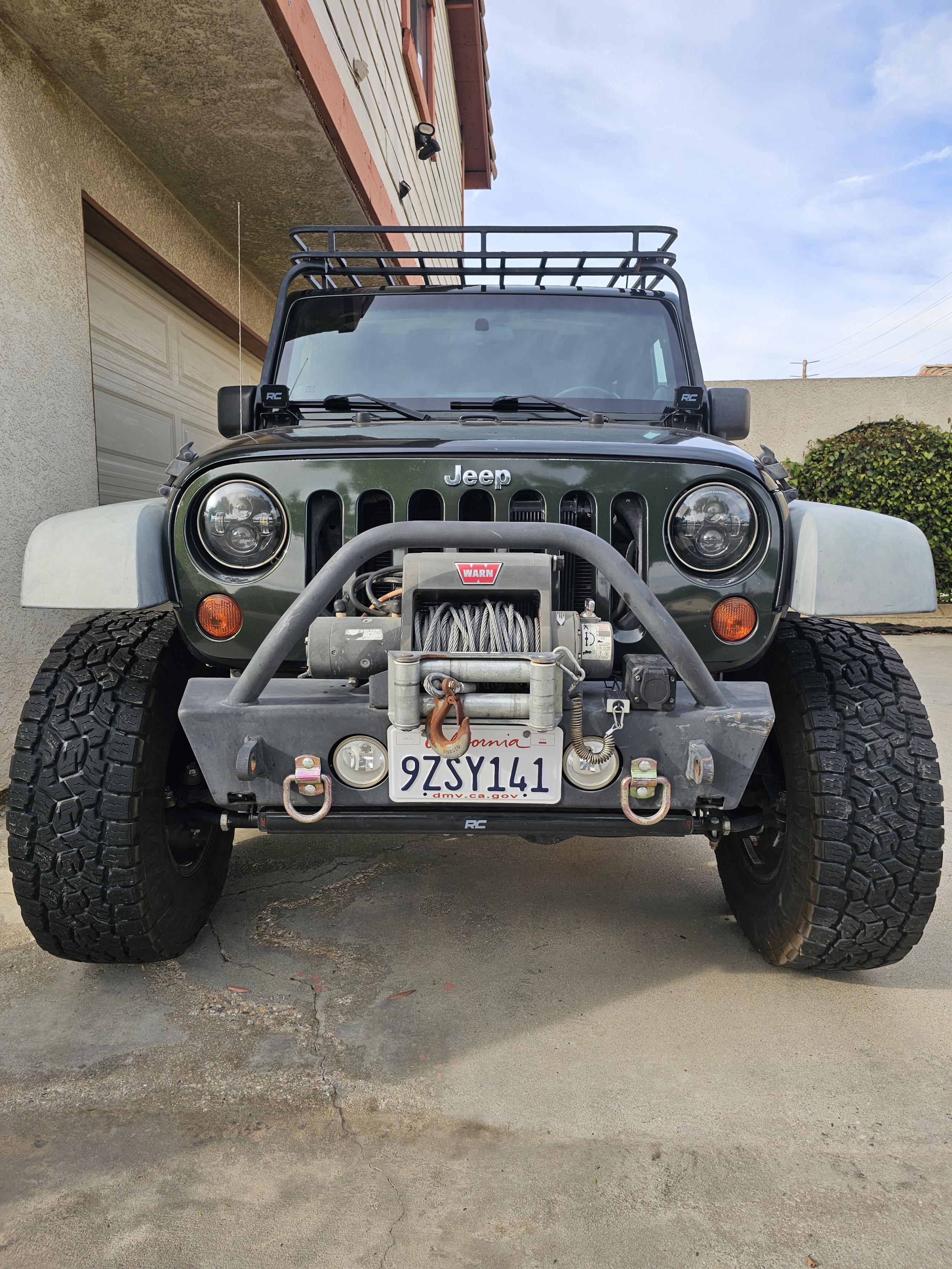 2011 Jeep Wrangler Unlimited Rubicon - 4