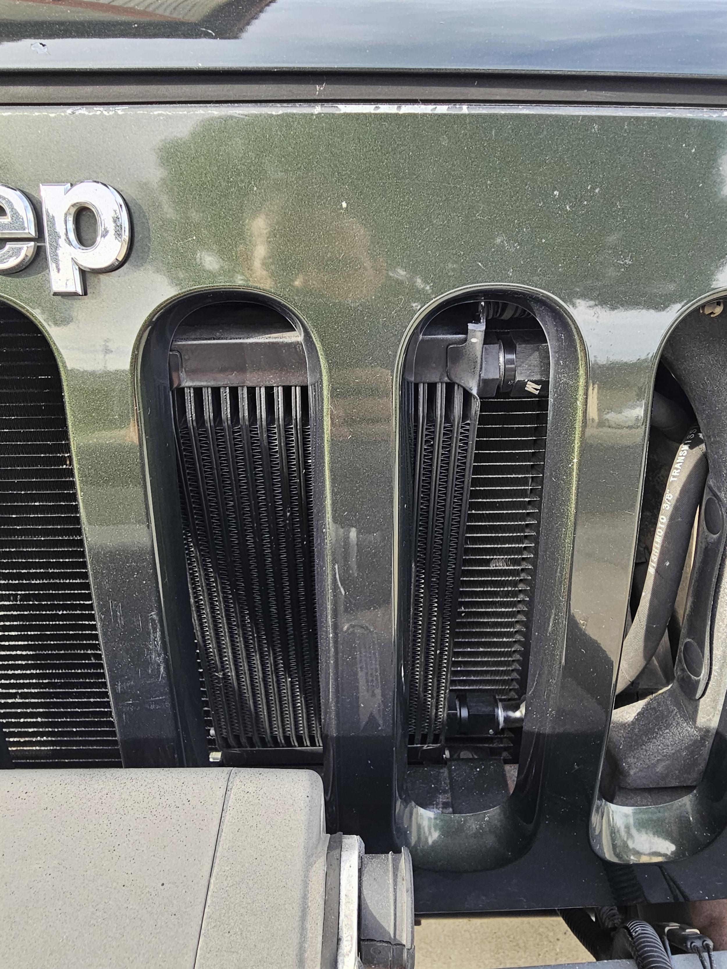 2011 Jeep Wrangler Unlimited Rubicon - 5