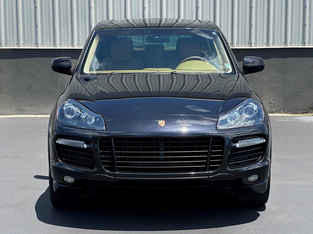 2010 Porsche Cayenne GTS