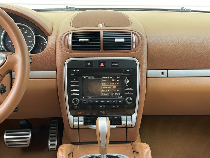 2010 Porsche Cayenne GTS