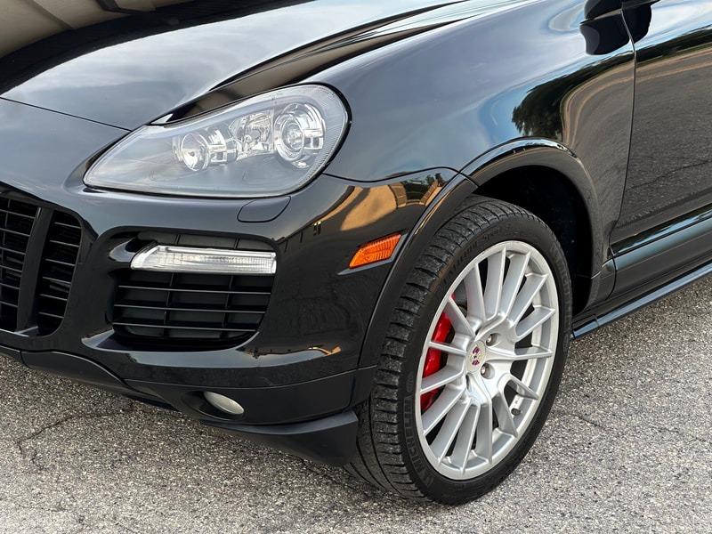 2010 Porsche Cayenne GTS