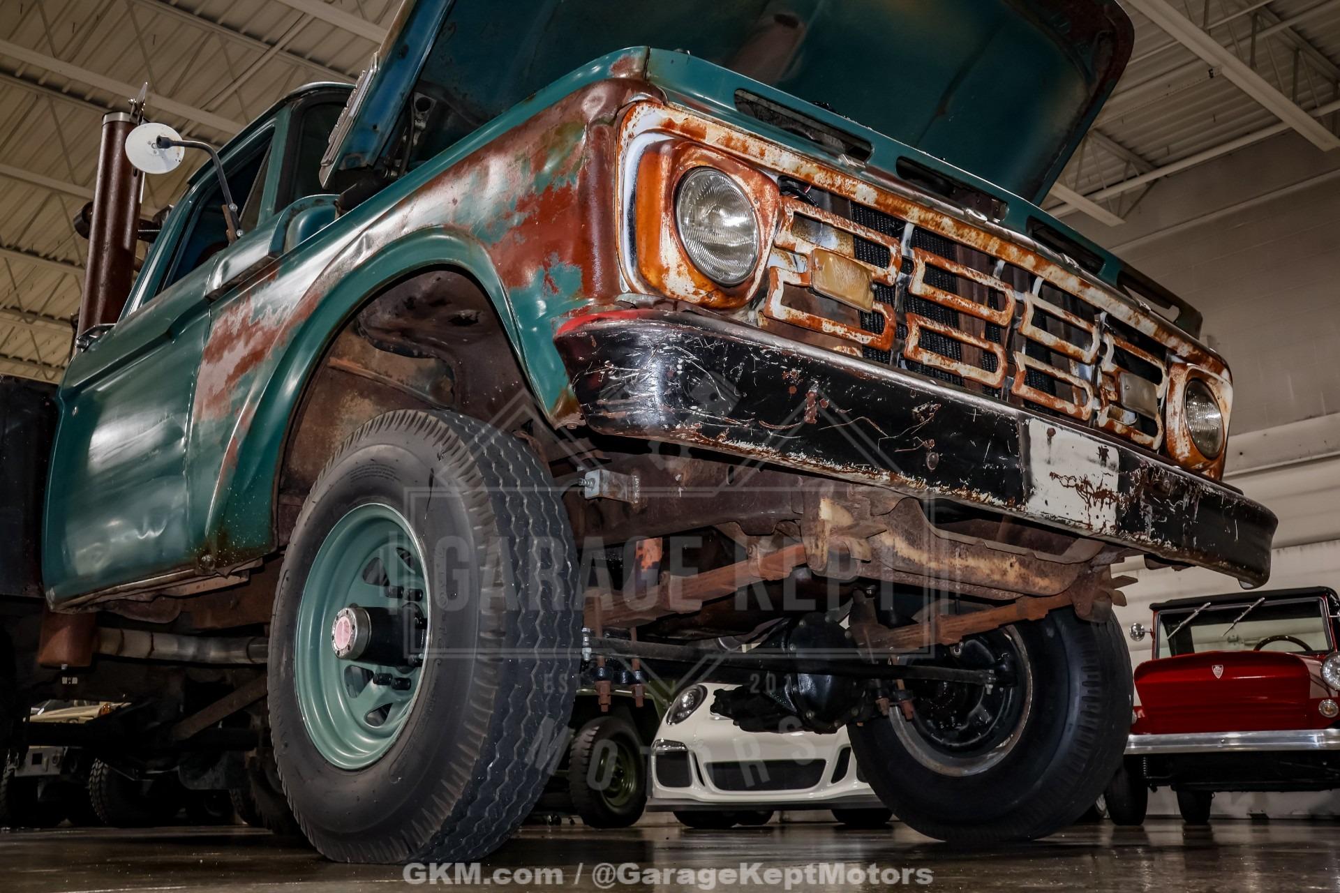 1964 Ford F-350 Tow Truck