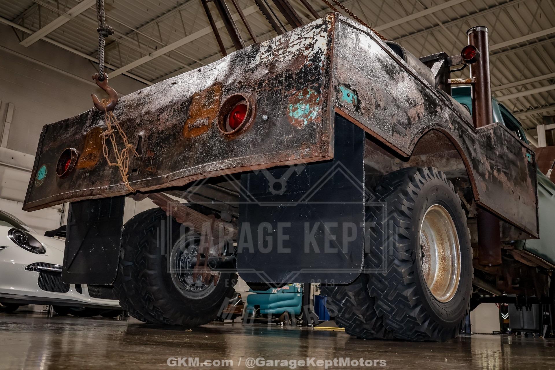 1964 Ford F-350 Tow Truck