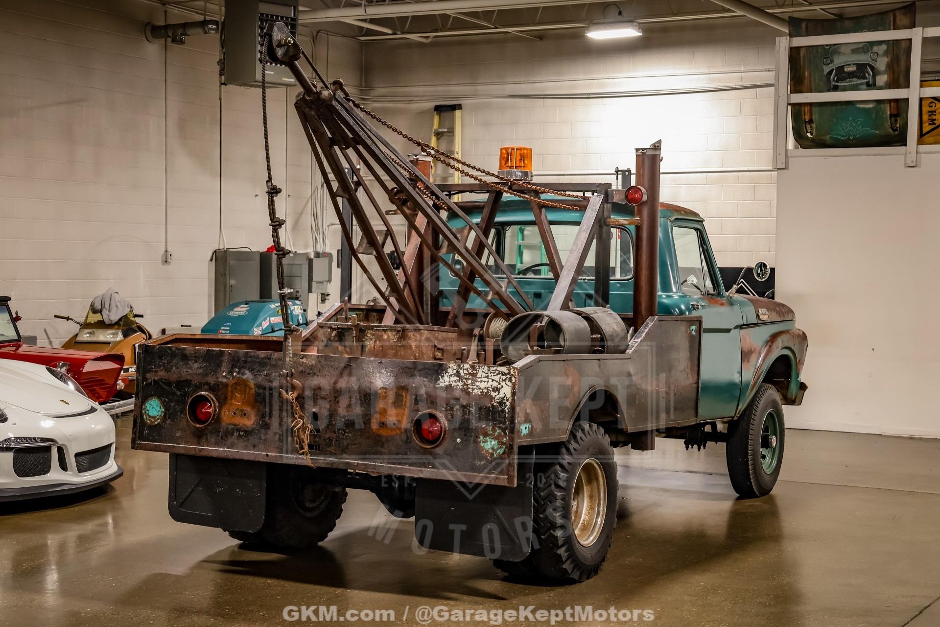 1964 Ford F-350 Tow Truck