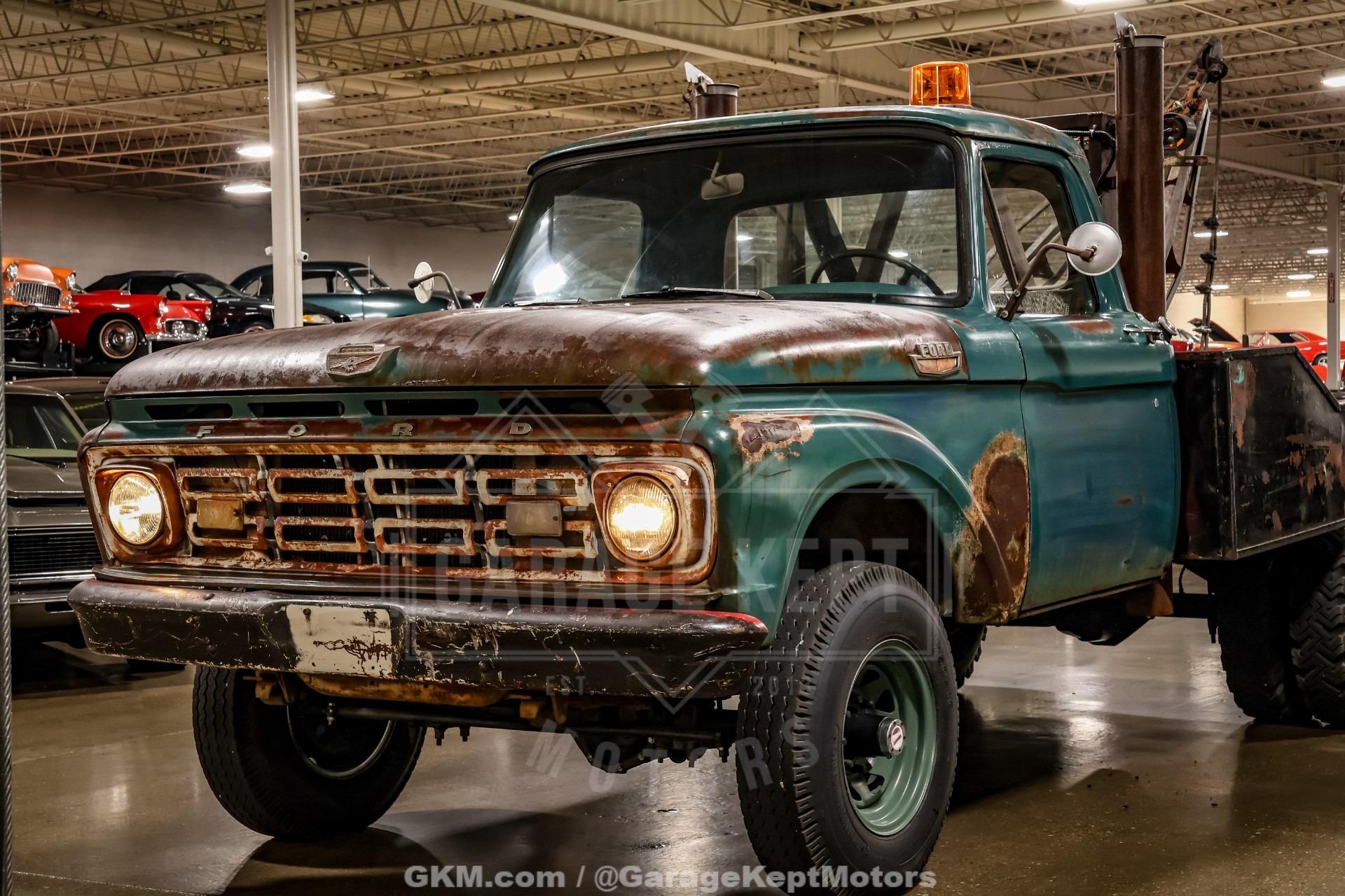 1964 Ford F-350 Tow Truck