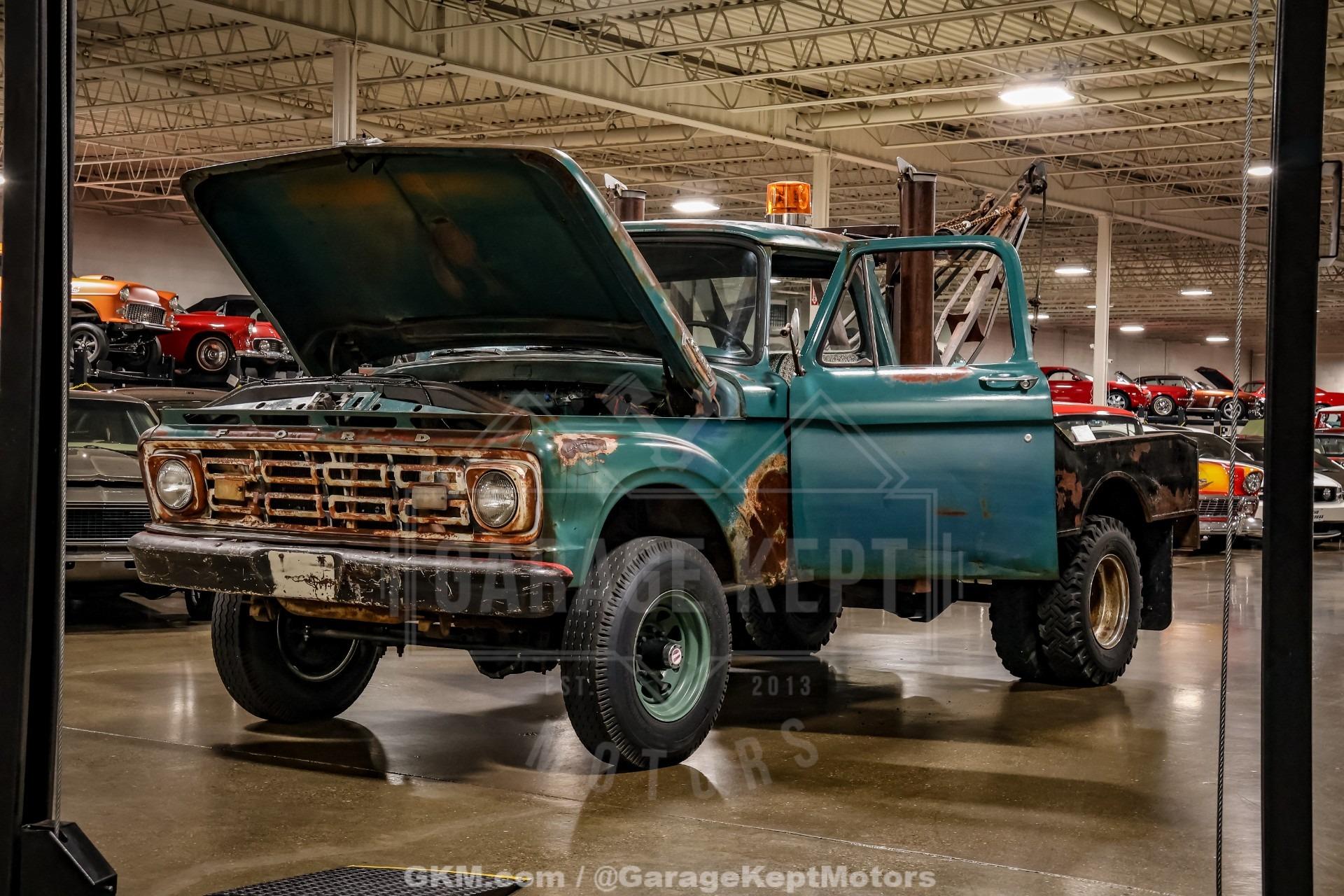 1964 Ford F-350 Tow Truck