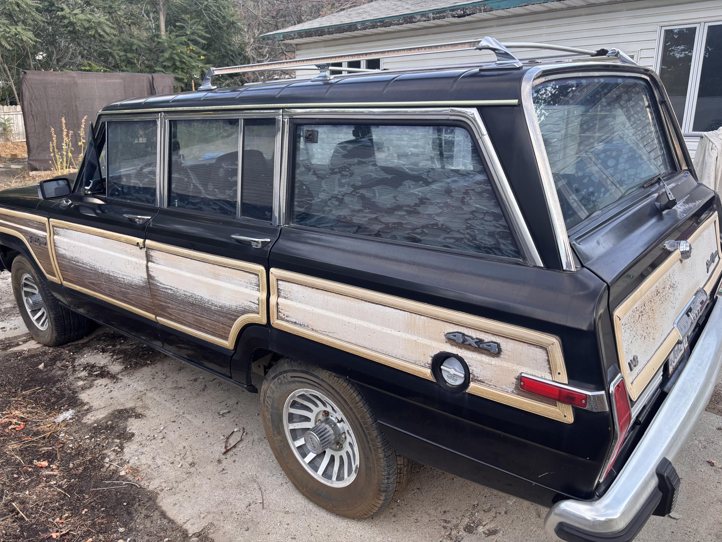 1989 Jeep Grand Wagoneer - 4