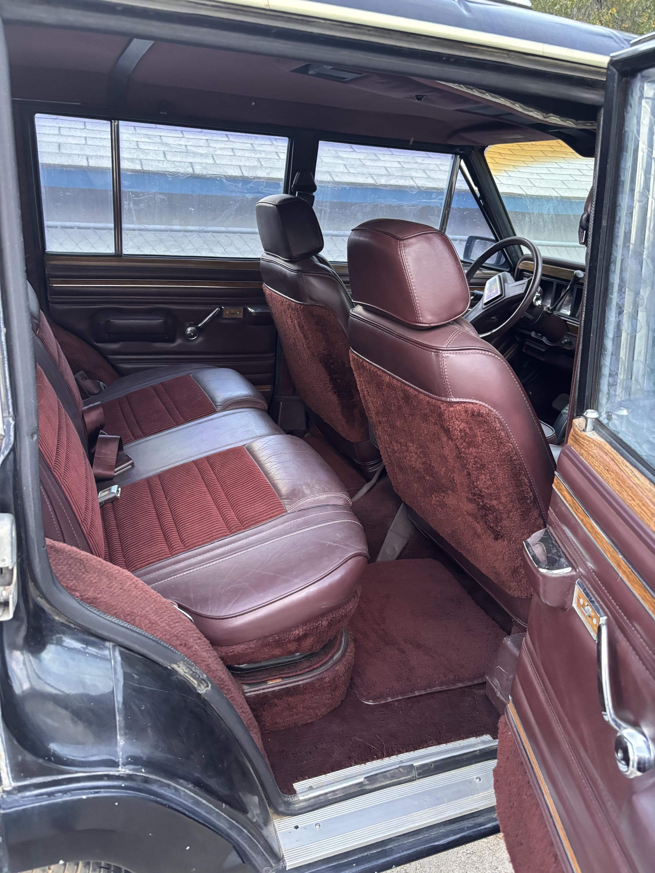 1989 Jeep Grand Wagoneer