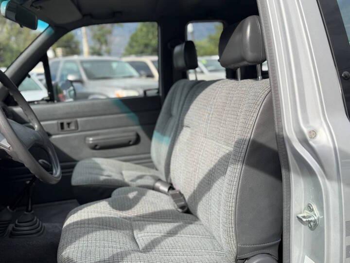 1991 Toyota Pickup Deluxe Extended Cab