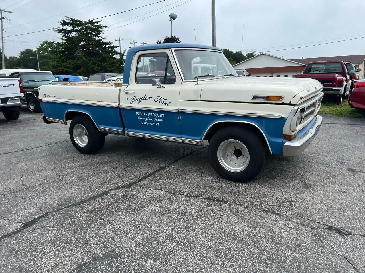1971 Ford F-100 Sport Custom - 3