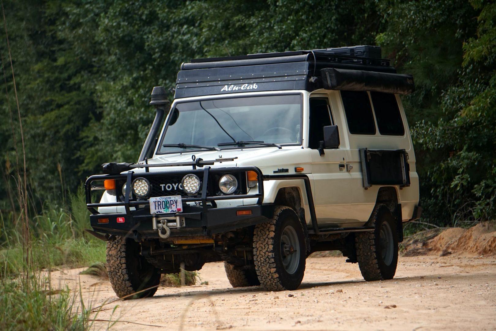  Toyota Land Cruiser