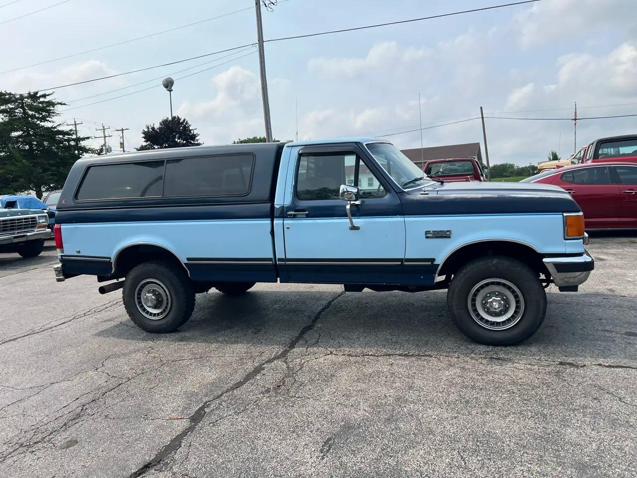 1987 Ford F-250 Styleside - 2