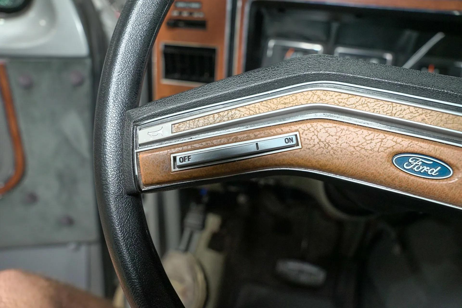 1987 Ford Econoline E-150