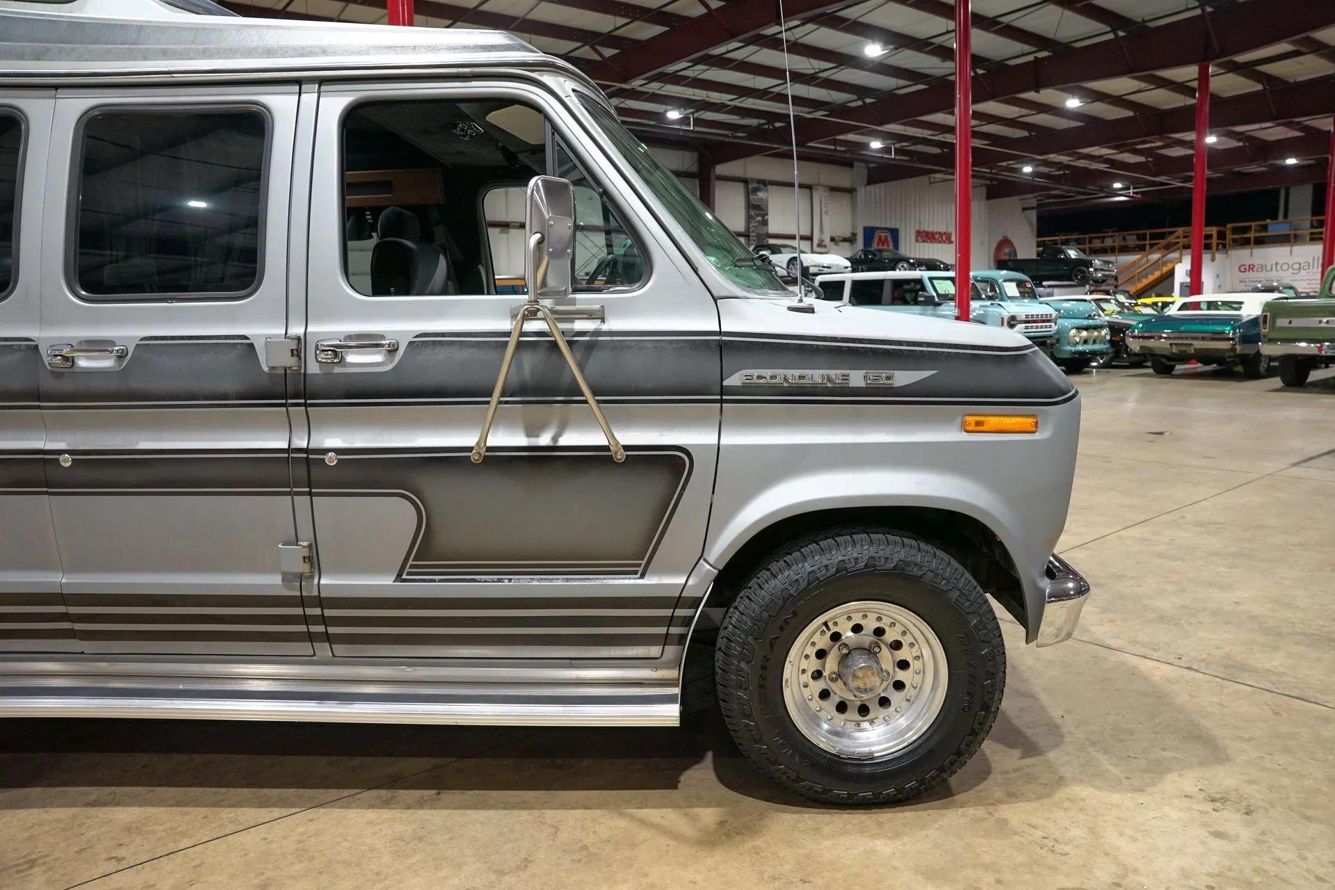 1987 Ford Econoline E-150