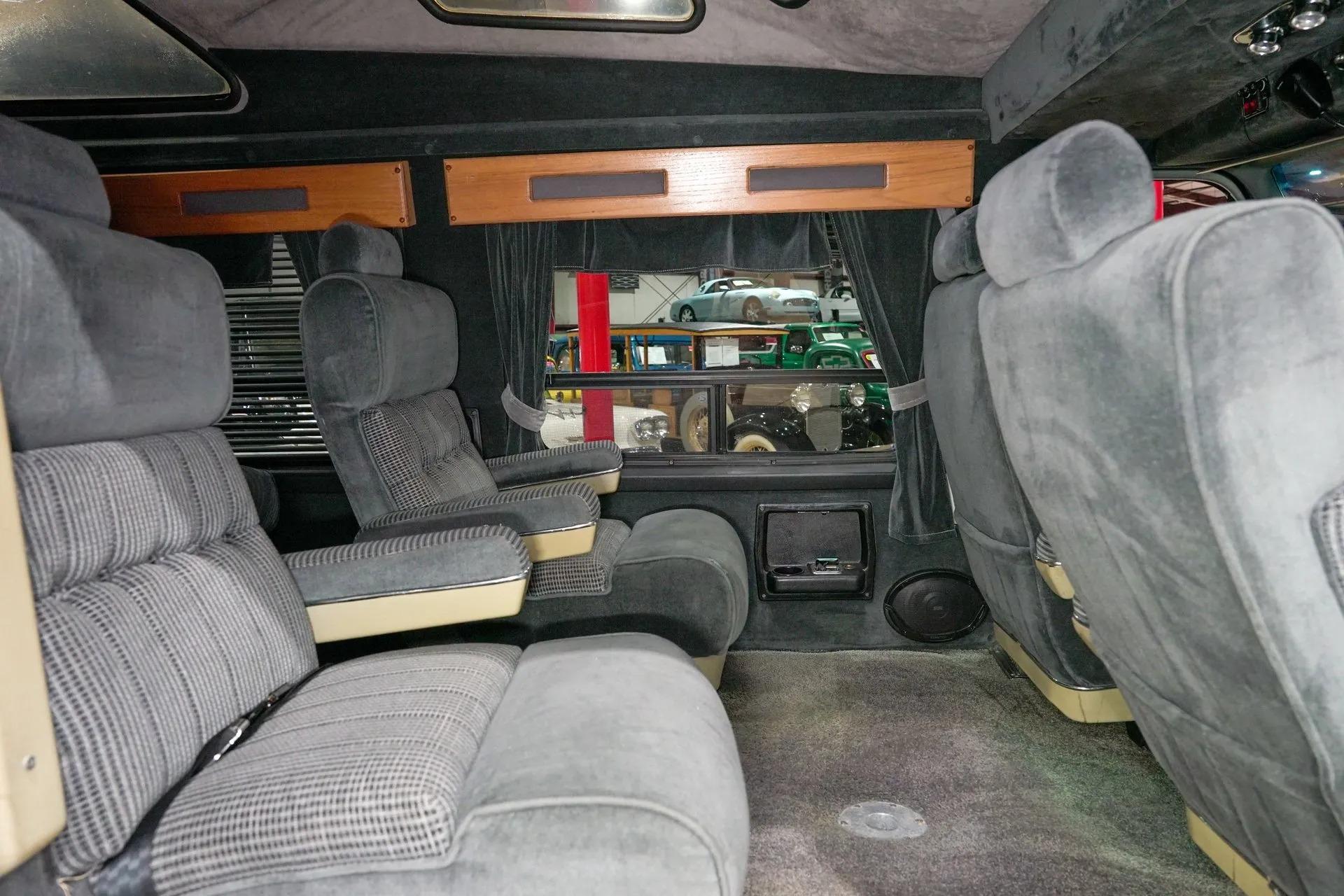 1987 Ford Econoline E-150