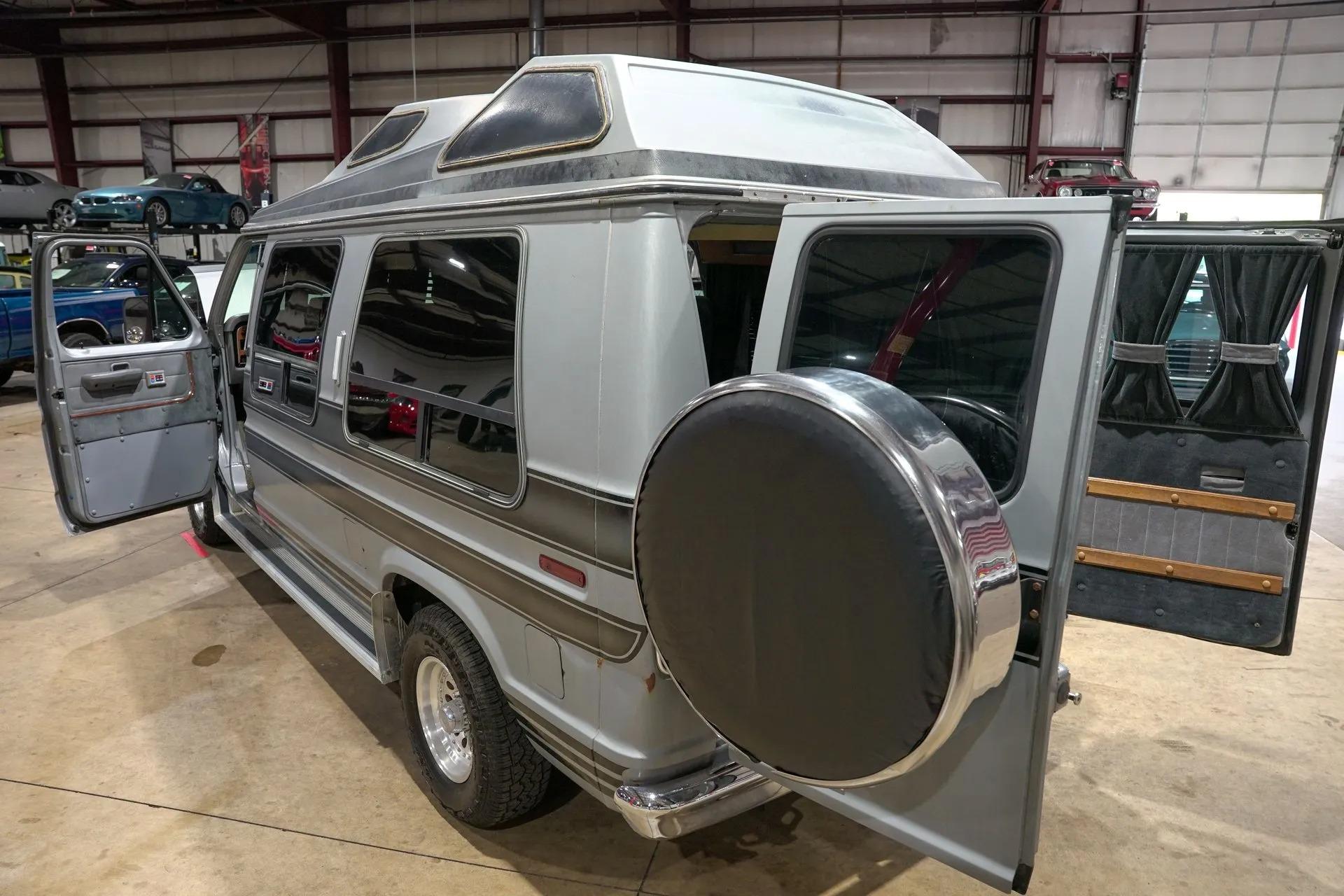 1987 Ford Econoline E-150