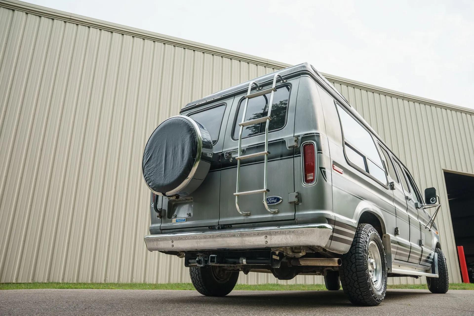 1987 Ford Econoline E-150
