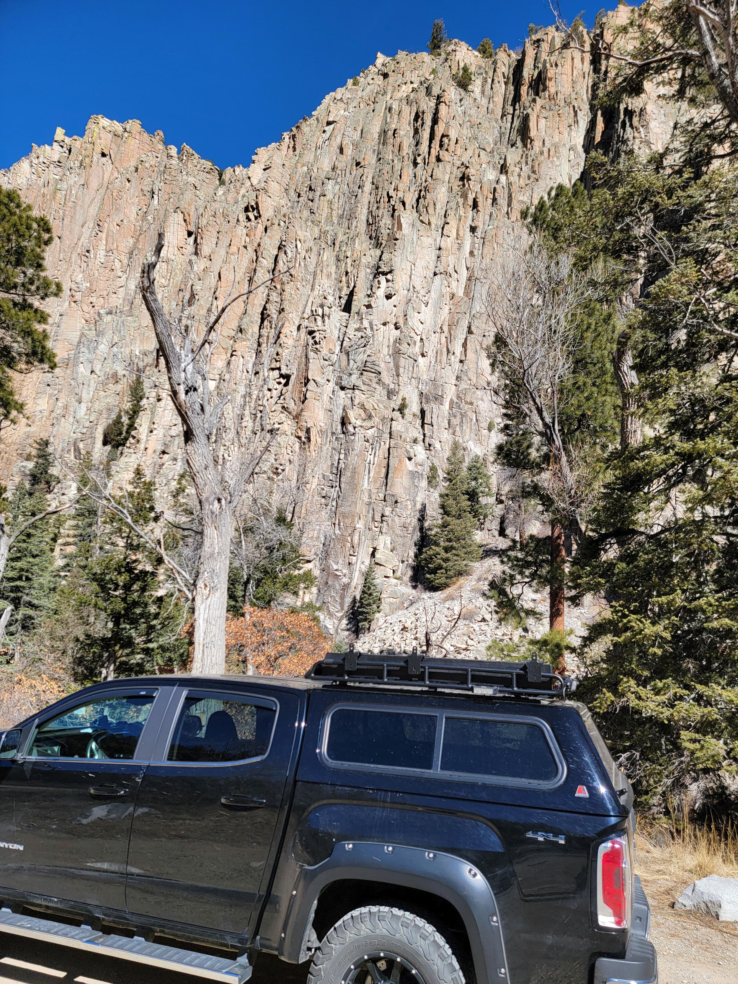 Modified 2019 GMC Canyon SLE