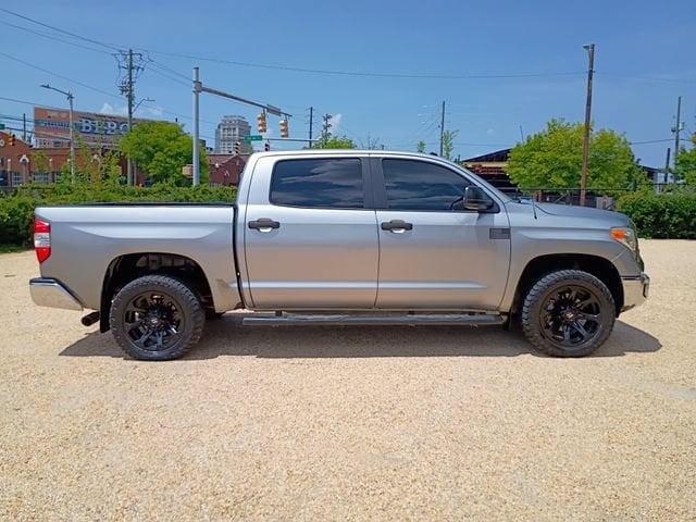 2016 Toyota Tundra SR5 - 2