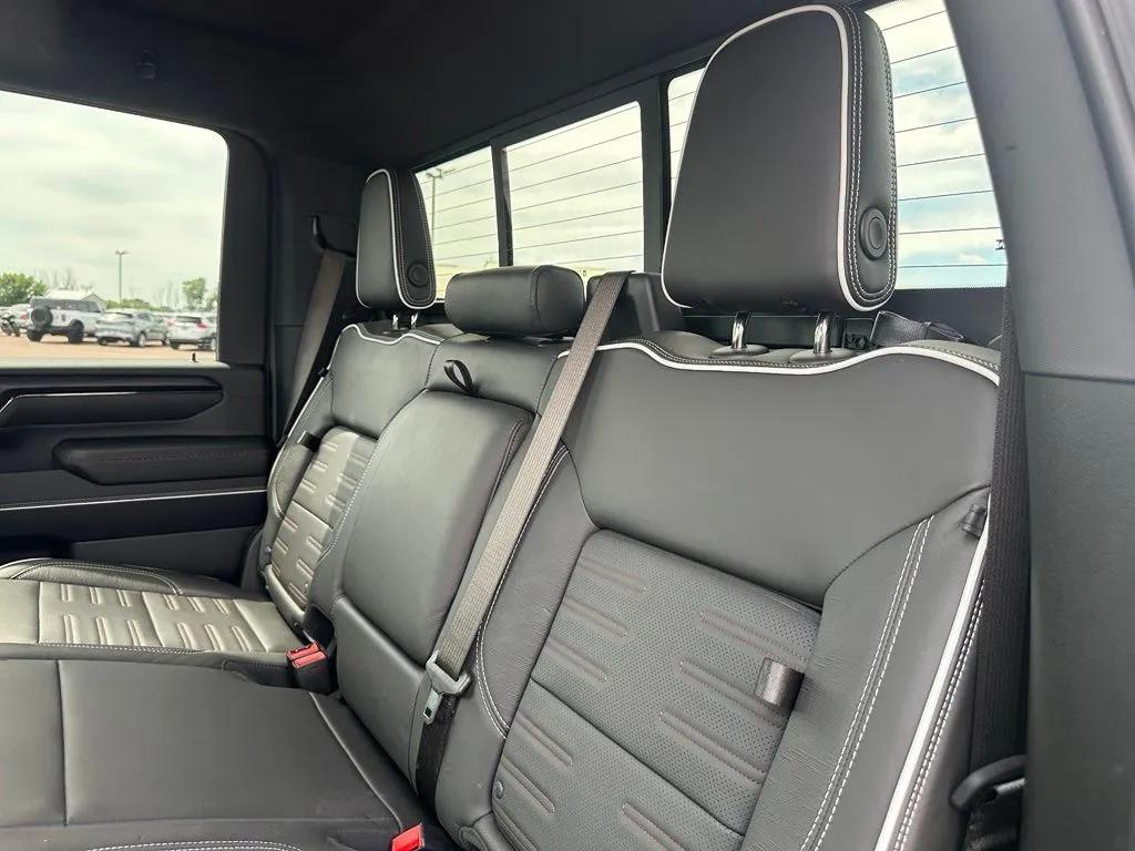 2025 GMC Sierra 2500HD AT4X