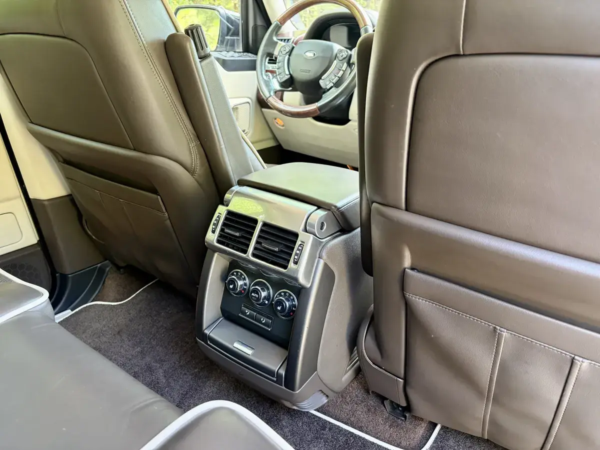 2012 Land Rover Range Rover HSE Lux