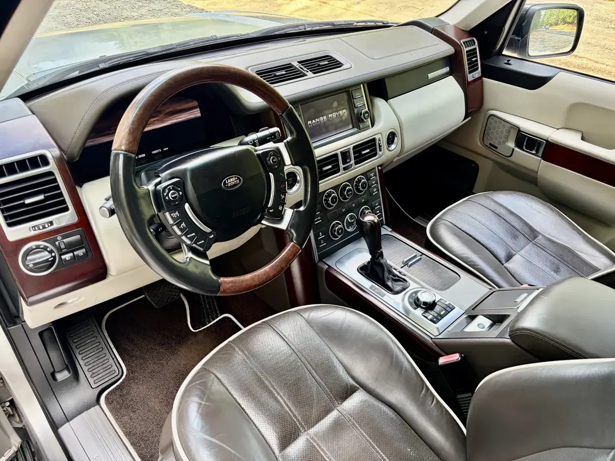 2012 Land Rover Range Rover HSE Lux