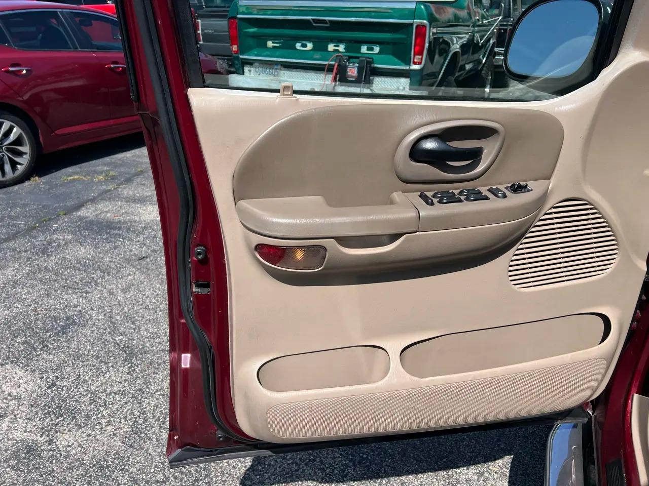 2003 Ford F-150 SuperCrew Lariat