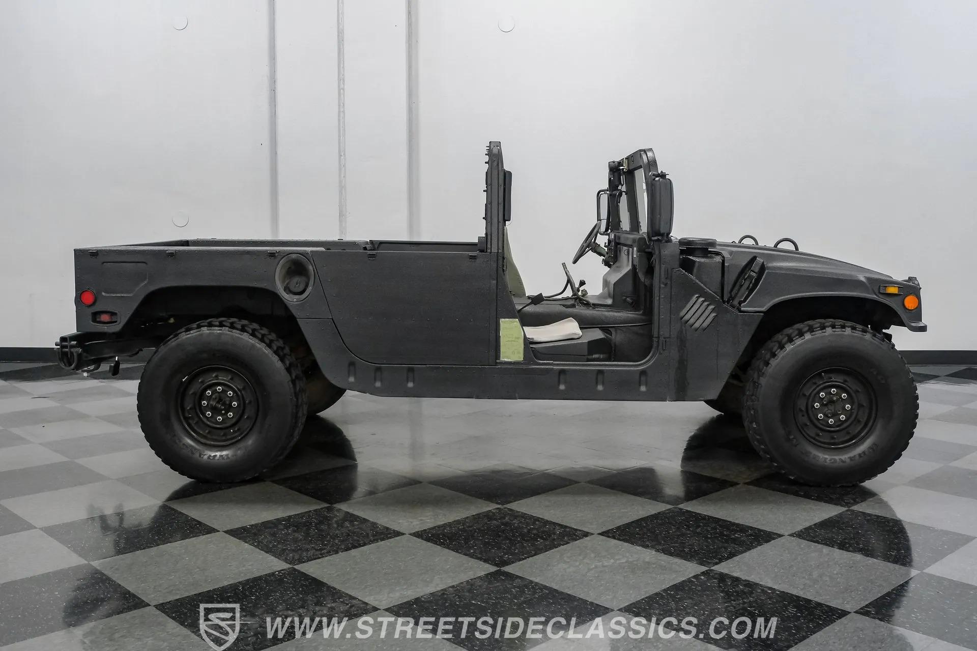 2007 AM General M1097R1 Humvee Pickup