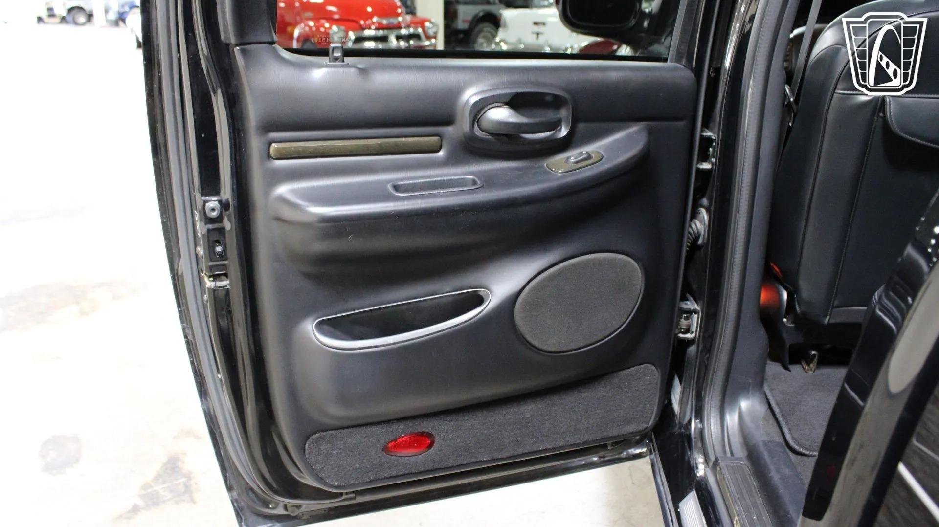 2002 Lincoln Blackwood