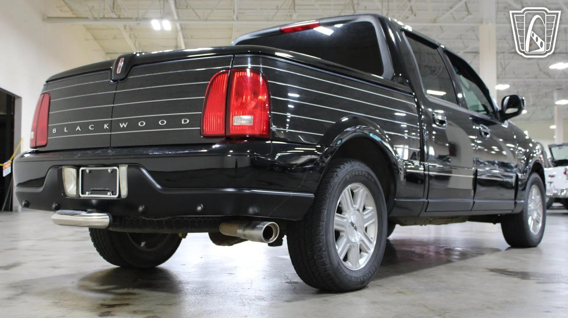 2002 Lincoln Blackwood