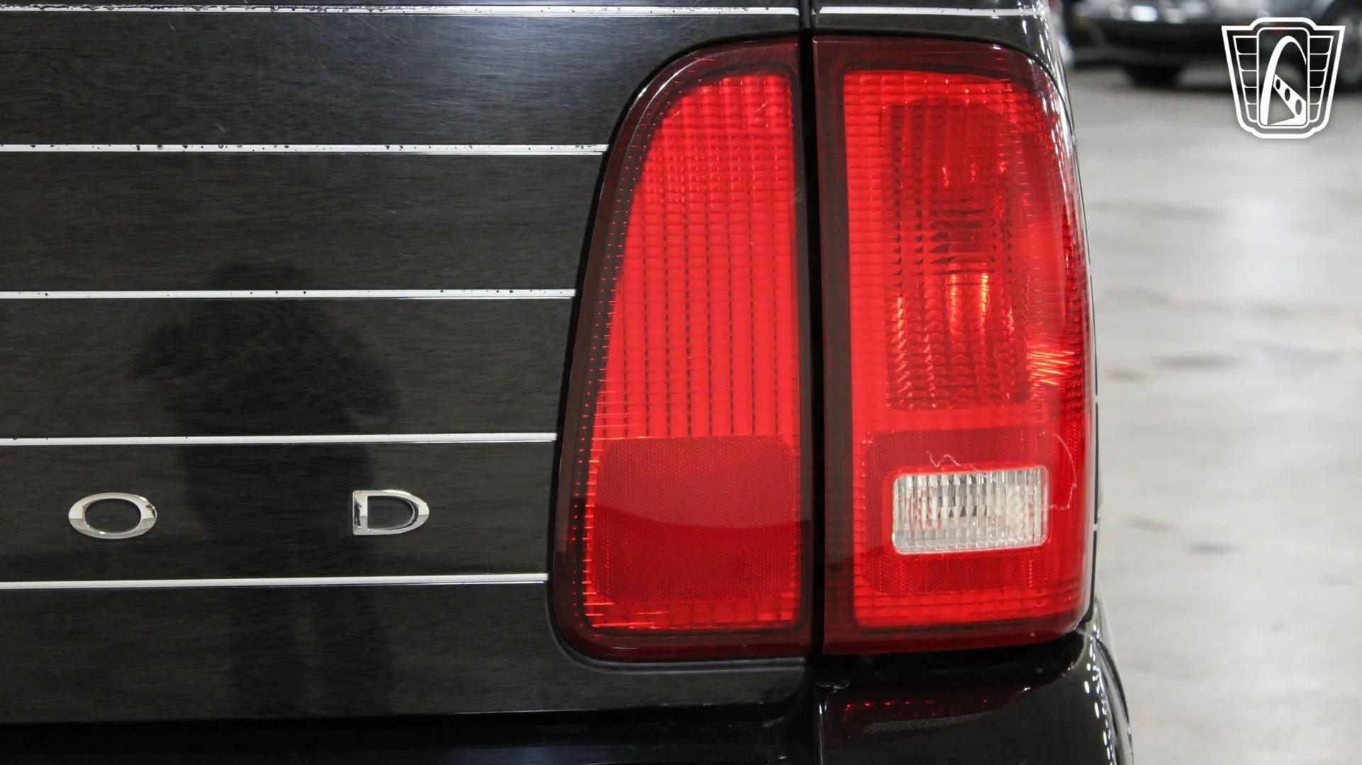 2002 Lincoln Blackwood