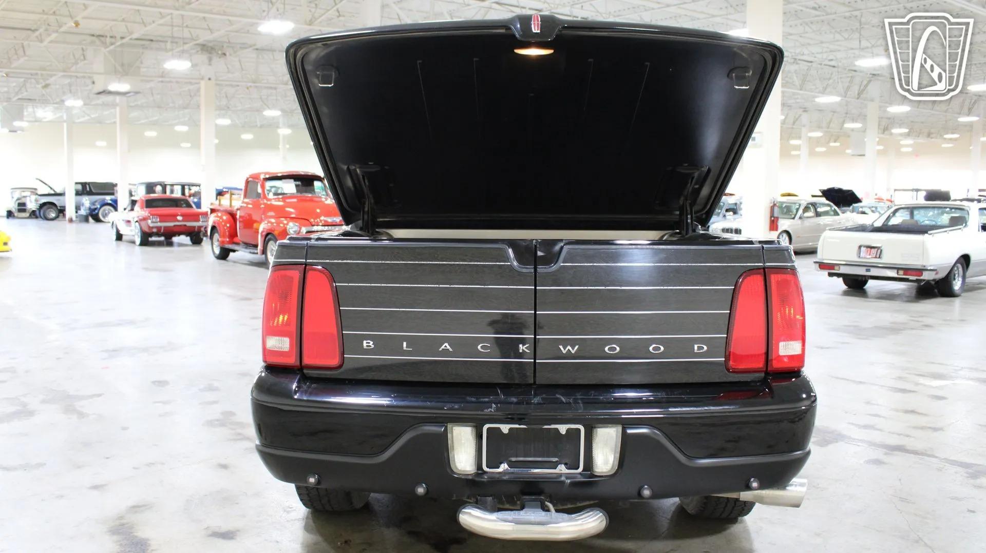 2002 Lincoln Blackwood