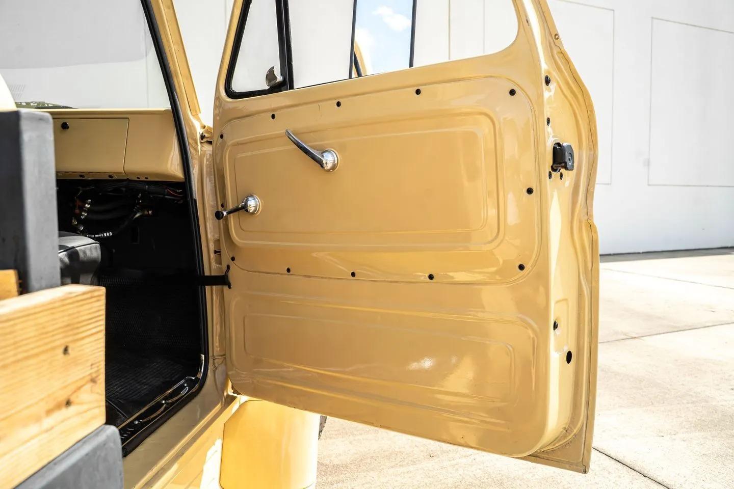 LS-Powered 1966 GMC 4000 Flatbed