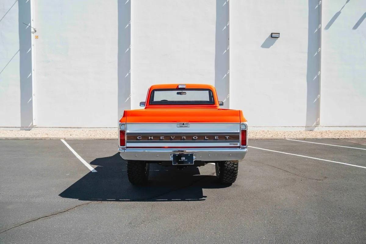 Velocity-Built 1971 Chevrolet K10