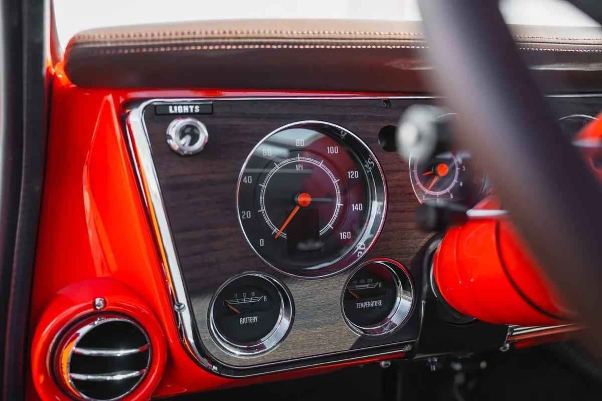 Velocity-Built 1971 Chevrolet K10