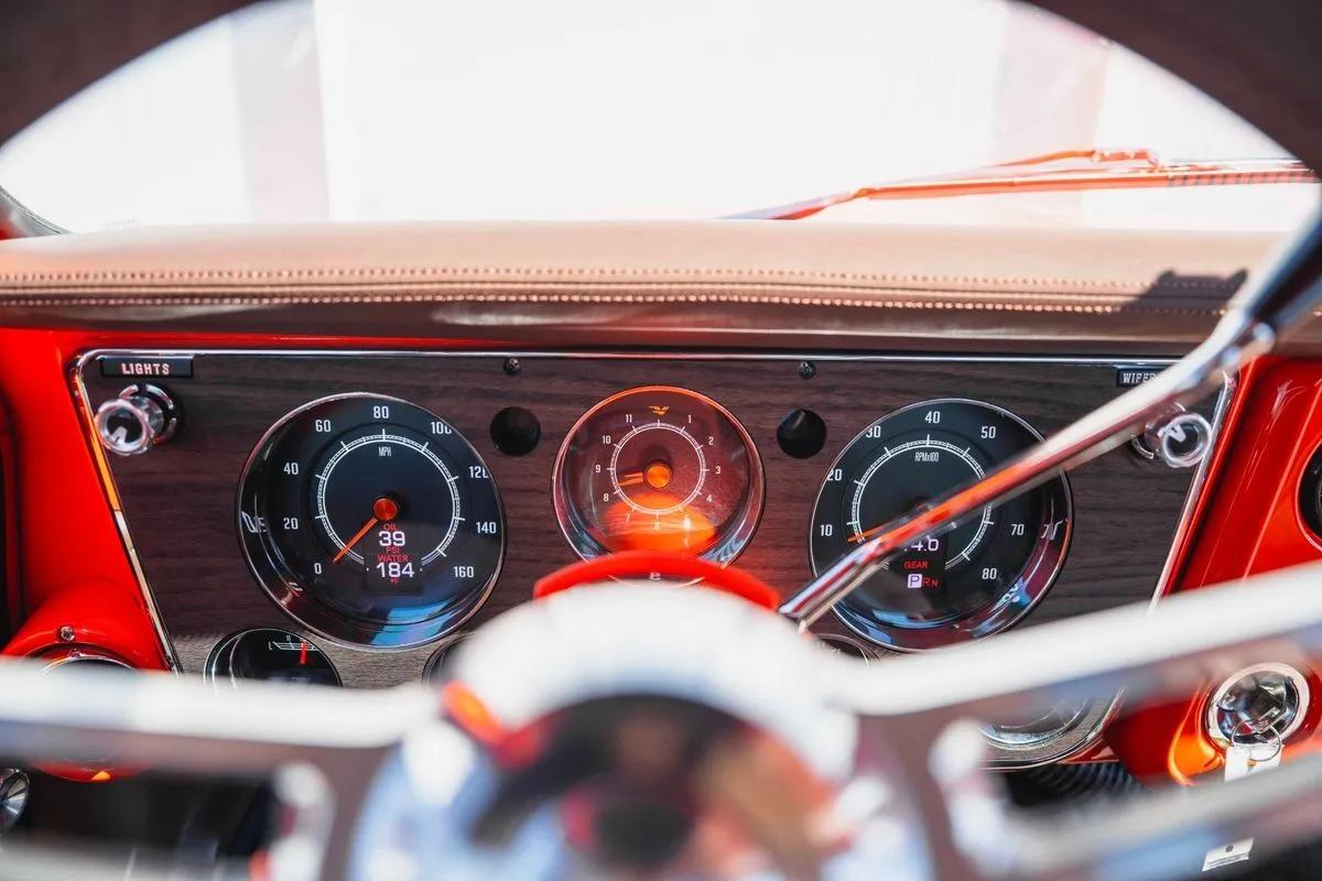 Velocity-Built 1971 Chevrolet K10