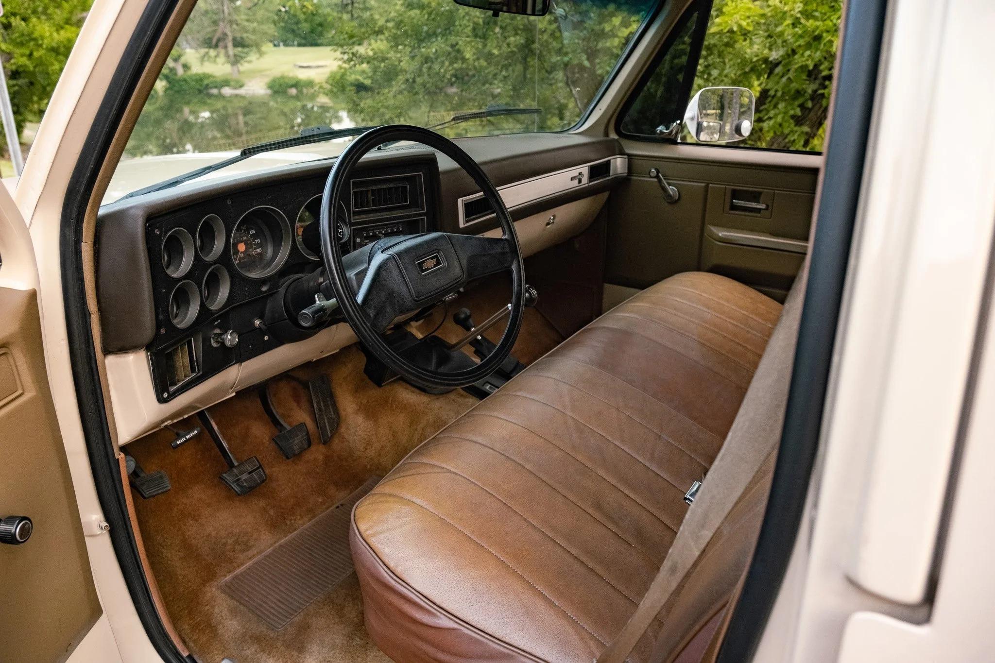 1988 Chevy Suburban V20