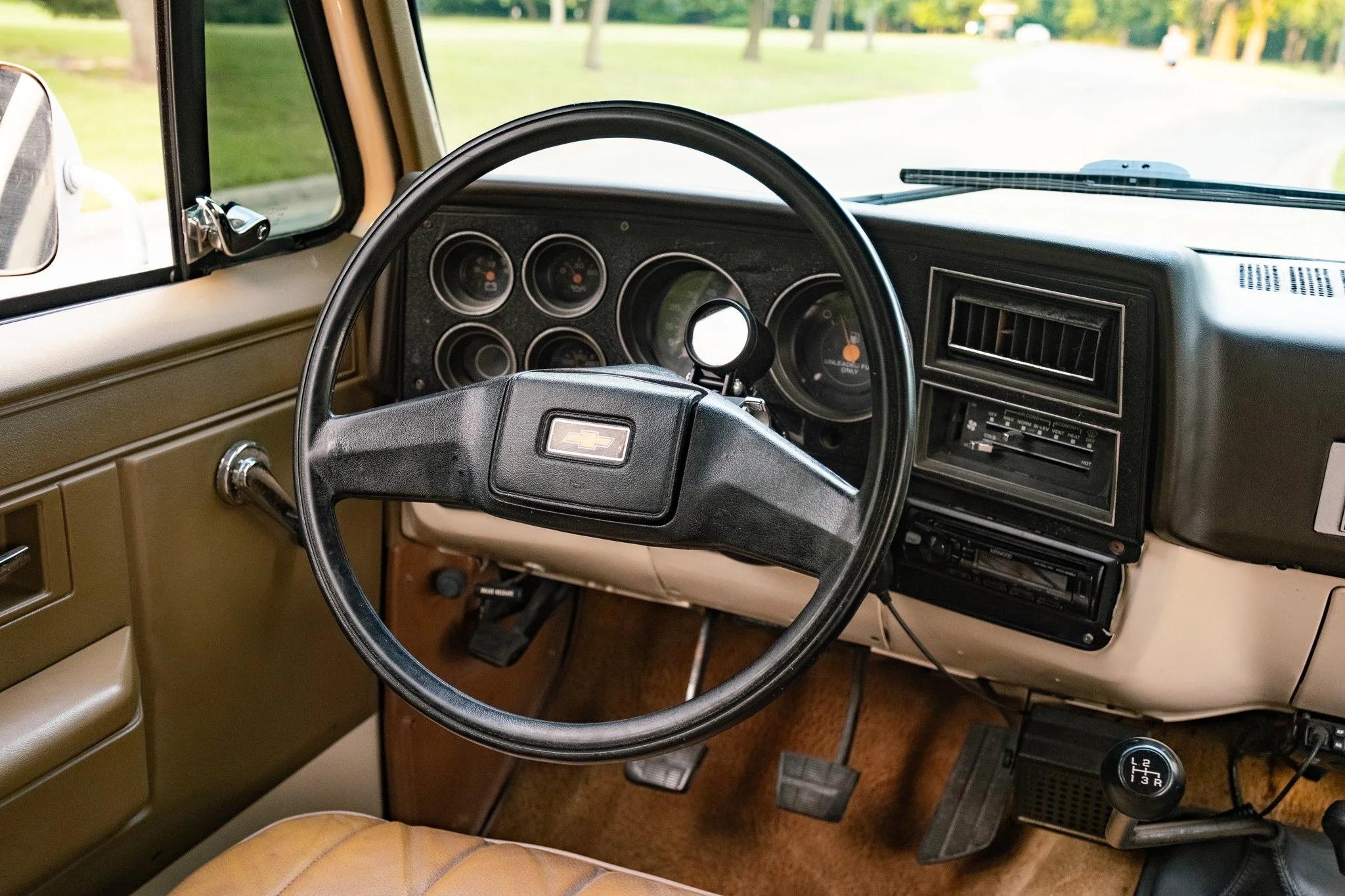 1988 Chevy Suburban V20
