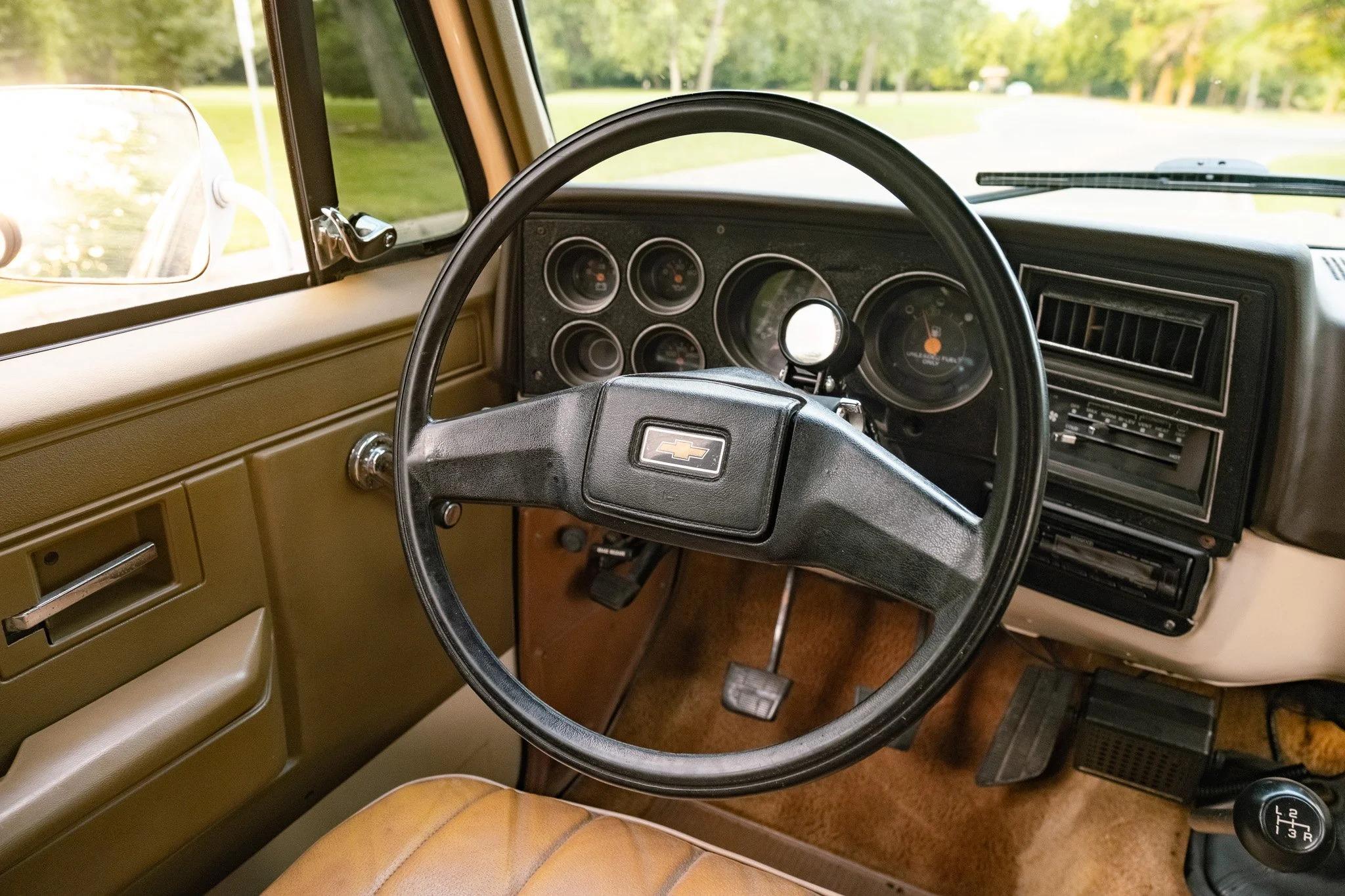 1988 Chevy Suburban V20