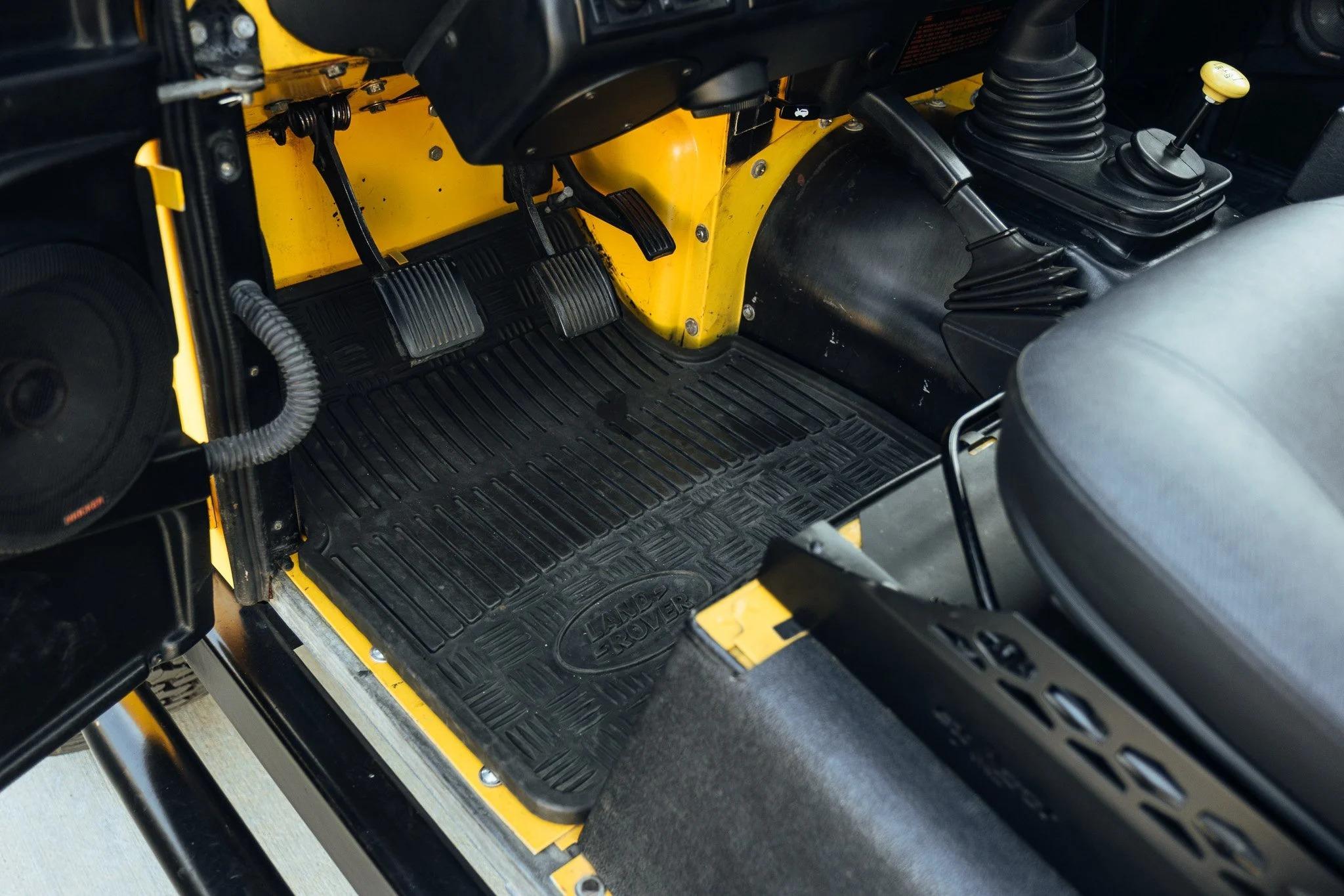 1994 Land Rover Defender 90 NAS