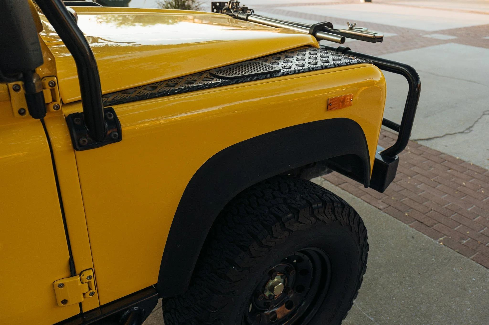 1994 Land Rover Defender 90 NAS