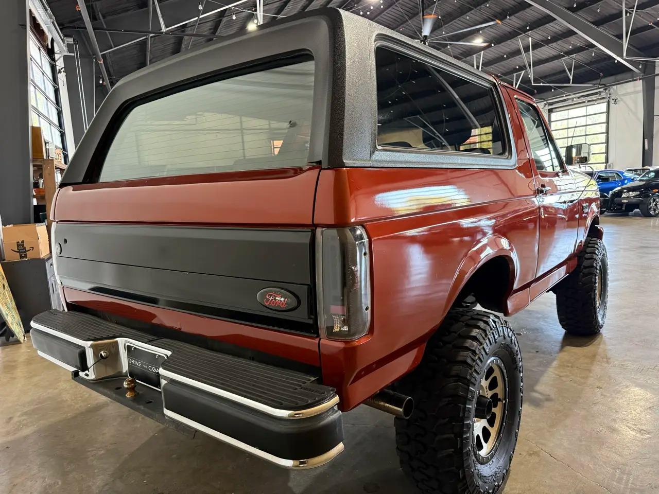 1989 Ford Bronco XLT - 4